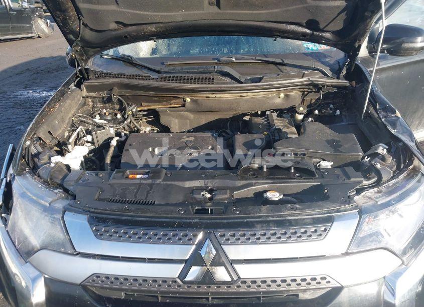 Photo 10 of 2019 Mitsubishi Outlander SEL (VIN JA4AZ3A36KZ039186)