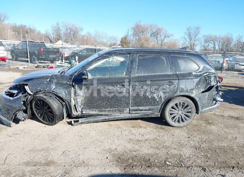 Photo 15 of 2020 Mitsubishi Outlander LE 2.4 S-AWC (VIN JA4AZ3A36LZ031803)