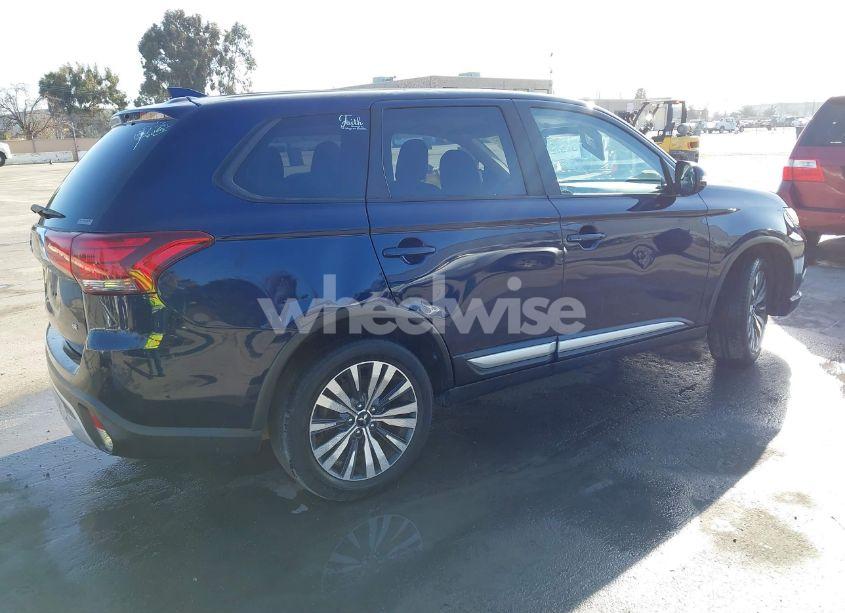 Photo 4 of 2020 Mitsubishi Outlander ES 2.4 S-AWC/LE 2.4 S-AWC/SE 2.4 S-AWC/SEL 2.4 S-AWC/SP 2.4 S-AWC (VIN JA4AZ3A36LZ047970)