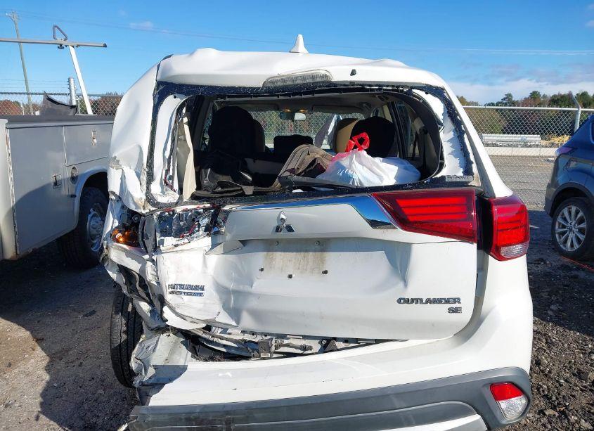 Photo 16 of 2017 Mitsubishi Outlander SE (VIN JA4AZ3A37HZ037309)