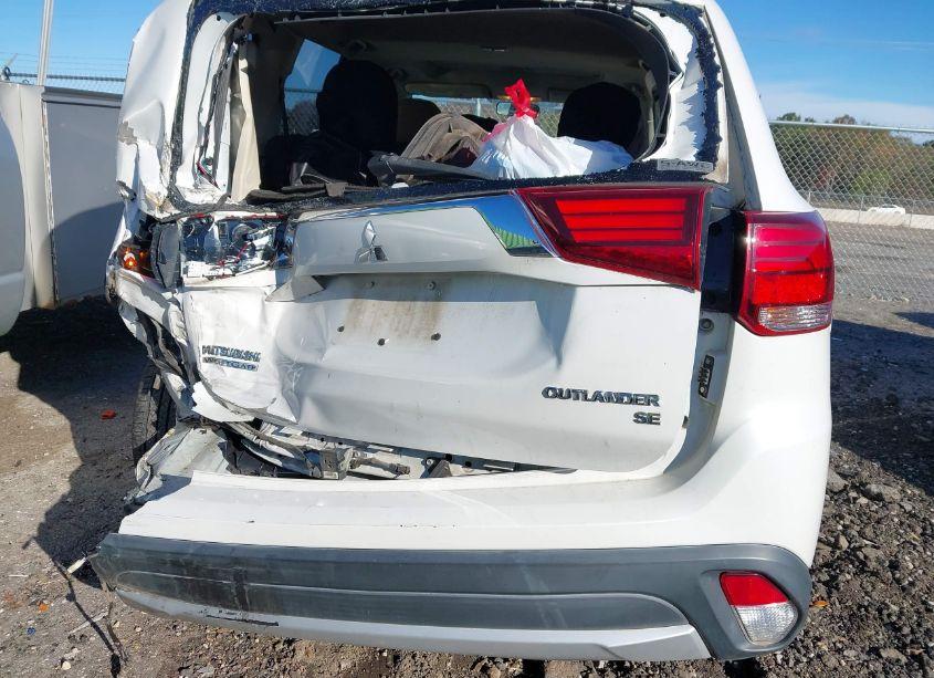Photo 20 of 2017 Mitsubishi Outlander SE (VIN JA4AZ3A37HZ037309)