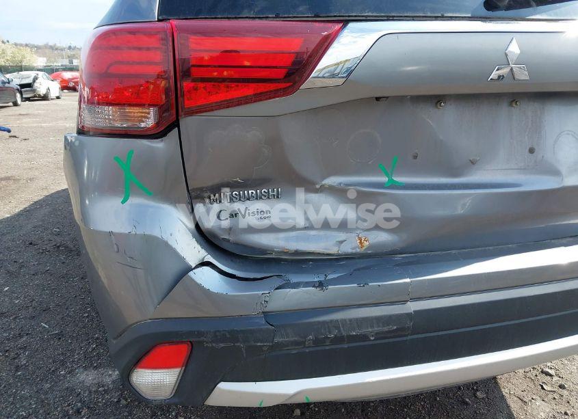 Photo 6 of 2018 Mitsubishi Outlander ES (VIN JA4AZ3A37JJ002127)