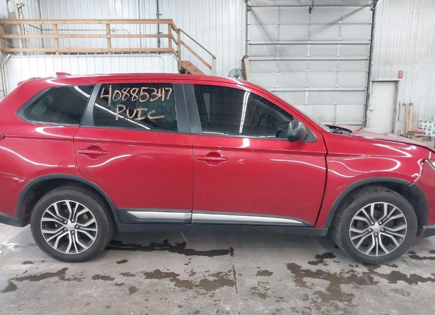 Photo 14 of 2018 Mitsubishi Outlander ES (VIN JA4AZ3A37JZ059204)