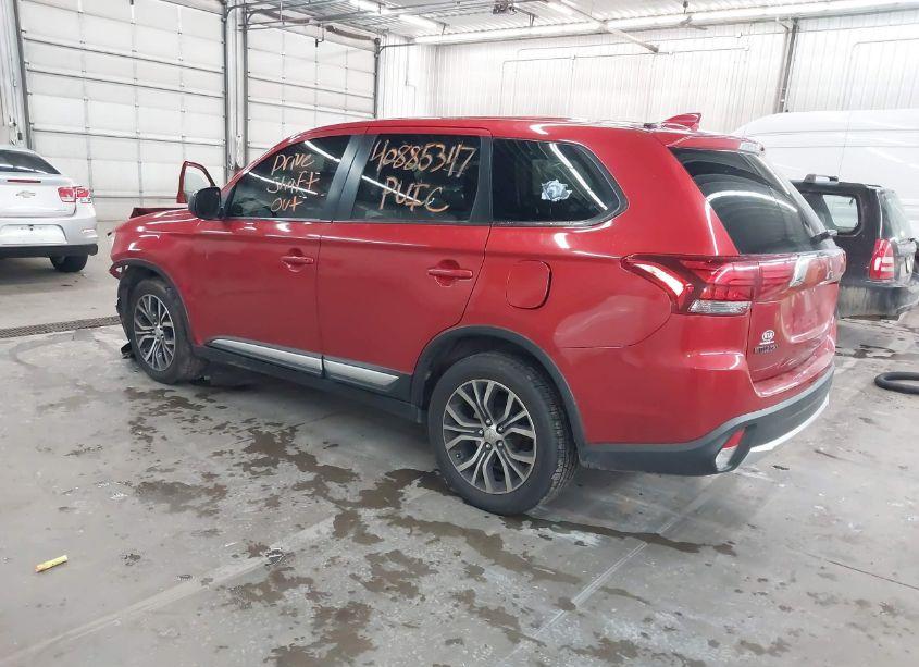 Photo 3 of 2018 Mitsubishi Outlander ES (VIN JA4AZ3A37JZ059204)