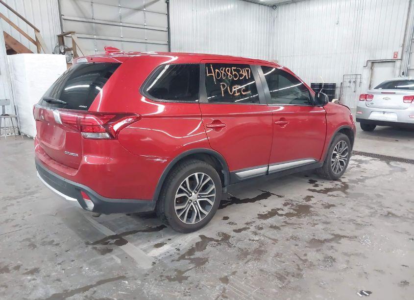 Photo 4 of 2018 Mitsubishi Outlander ES (VIN JA4AZ3A37JZ059204)