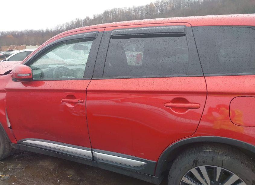 Photo 15 of 2019 Mitsubishi Outlander SE (VIN JA4AZ3A37KZ016158)