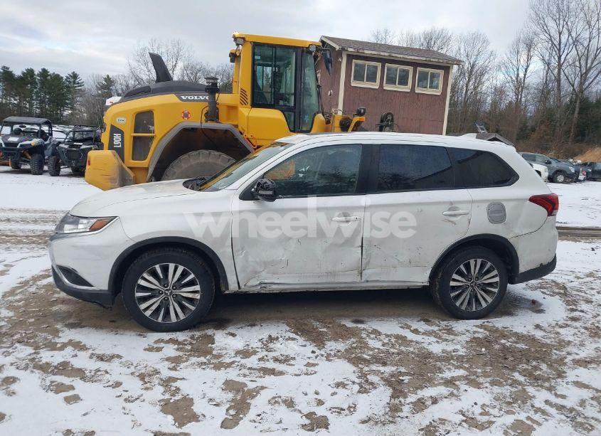 Photo 14 of 2020 Mitsubishi Outlander SE 2.4 S-AWC (VIN JA4AZ3A37LZ008157)