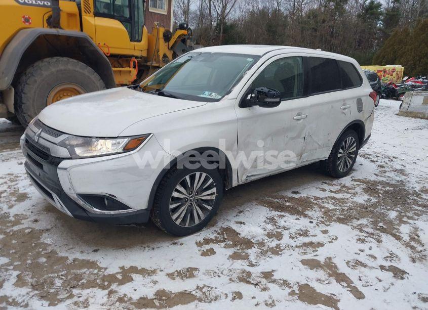 Photo 2 of 2020 Mitsubishi Outlander SE 2.4 S-AWC (VIN JA4AZ3A37LZ008157)