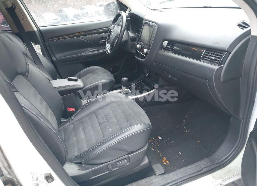 Photo 5 of 2020 Mitsubishi Outlander SE 2.4 S-AWC (VIN JA4AZ3A37LZ008157)