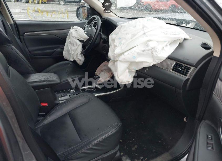 Photo 5 of 2020 Mitsubishi Outlander SEL 2.4 (VIN JA4AZ3A37LZ029221)