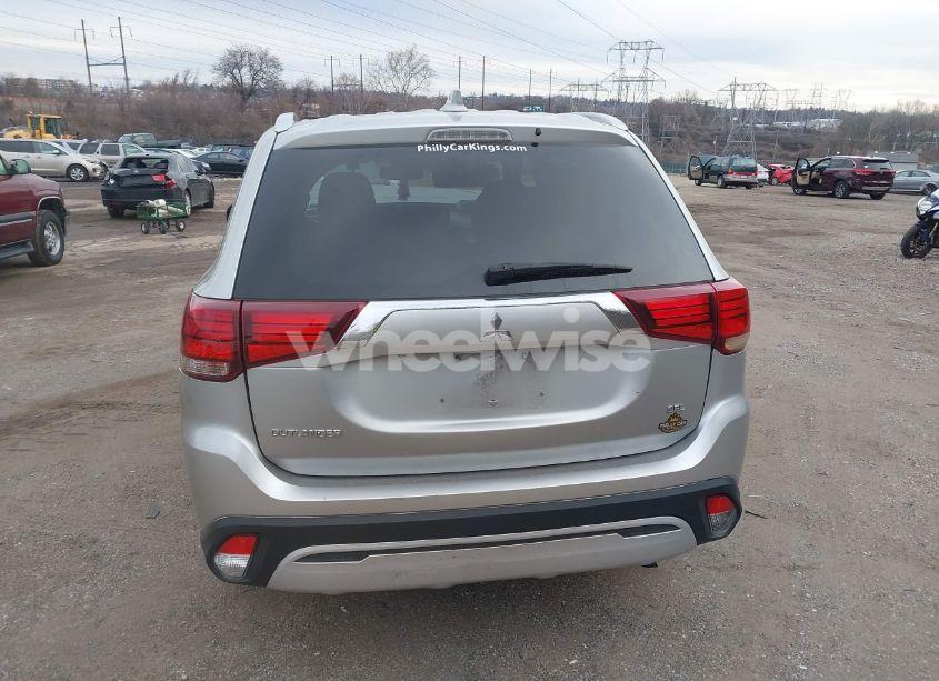 Photo 16 of 2020 Mitsubishi Outlander SEL 2.4 S-AWC (VIN JA4AZ3A37LZ029574)