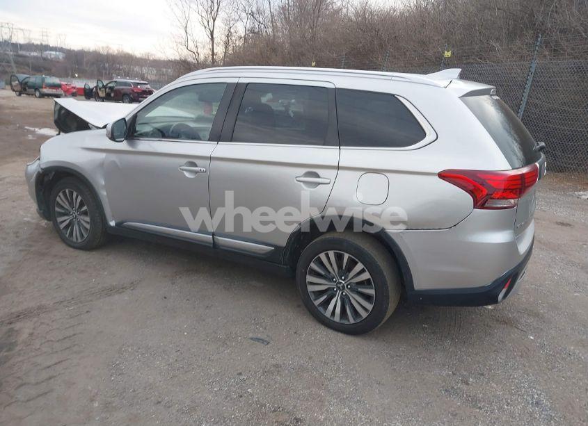 Photo 3 of 2020 Mitsubishi Outlander SEL 2.4 S-AWC (VIN JA4AZ3A37LZ029574)