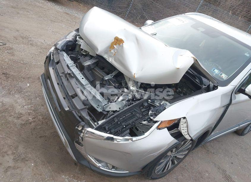 Photo 6 of 2020 Mitsubishi Outlander SEL 2.4 S-AWC (VIN JA4AZ3A37LZ029574)