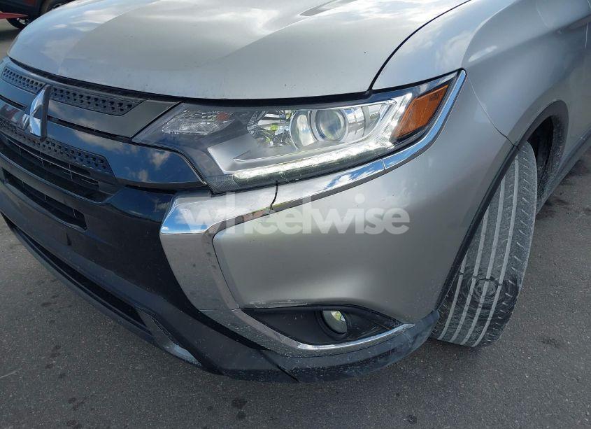 Photo 6 of 2020 Mitsubishi Outlander ES 2.4 S-AWC/LE 2.4 S-AWC/SE 2.4 S-AWC/SEL 2.4 S-AWC/SP 2.4 S-AWC (VIN JA4AZ3A37LZ042888)