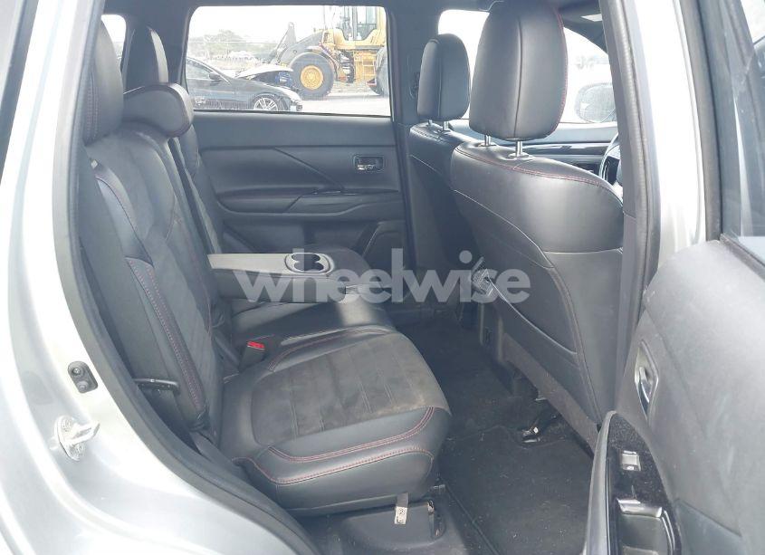 Photo 8 of 2020 Mitsubishi Outlander ES 2.4 S-AWC/LE 2.4 S-AWC/SE 2.4 S-AWC/SEL 2.4 S-AWC/SP 2.4 S-AWC (VIN JA4AZ3A37LZ042888)