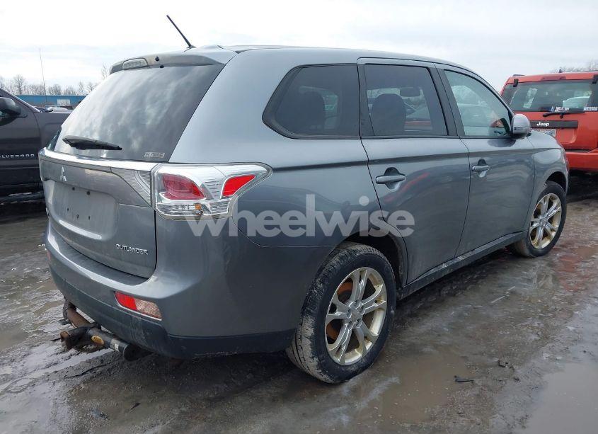 Photo 4 of 2014 Mitsubishi Outlander SE (VIN JA4AZ3A38EZ012124)