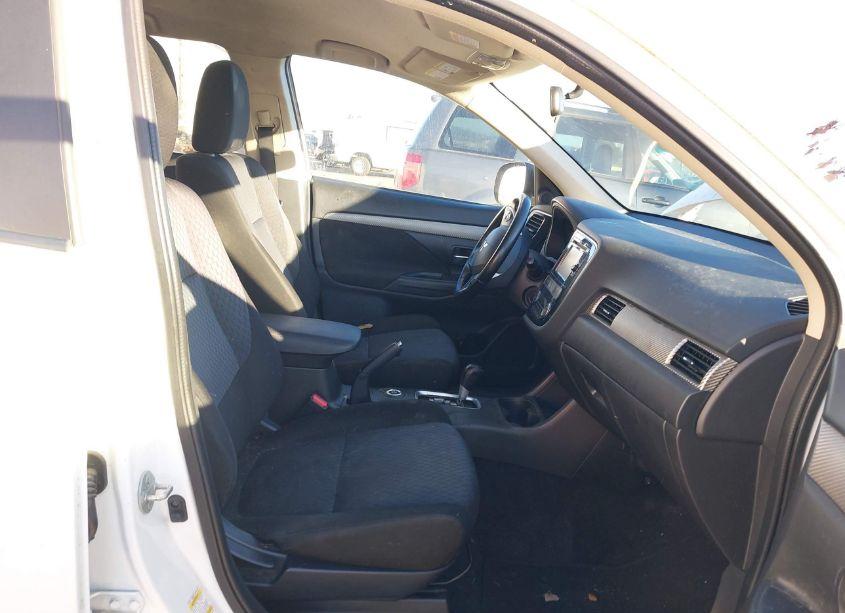 Photo 5 of 2014 Mitsubishi Outlander SE (VIN JA4AZ3A38EZ015427)