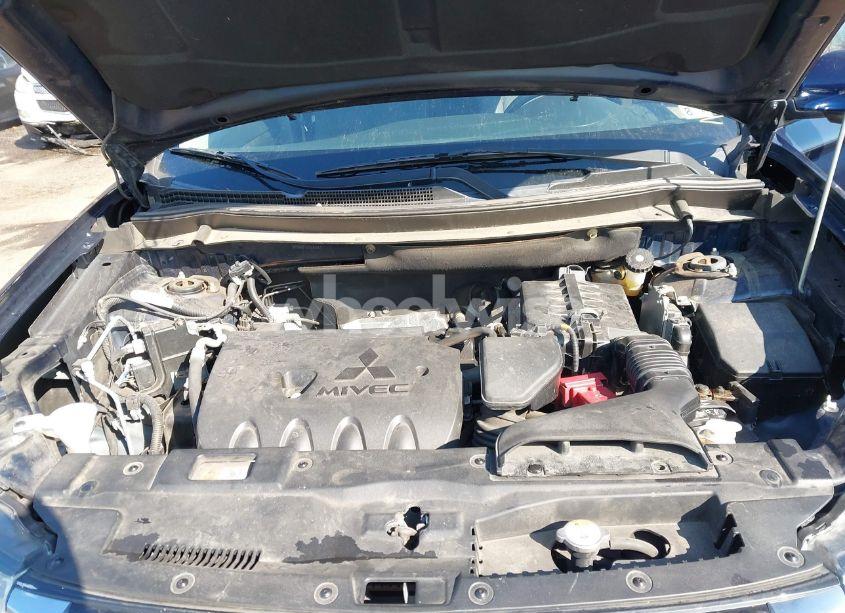 Photo 10 of 2015 Mitsubishi Outlander SE (VIN JA4AZ3A38FZ013081)