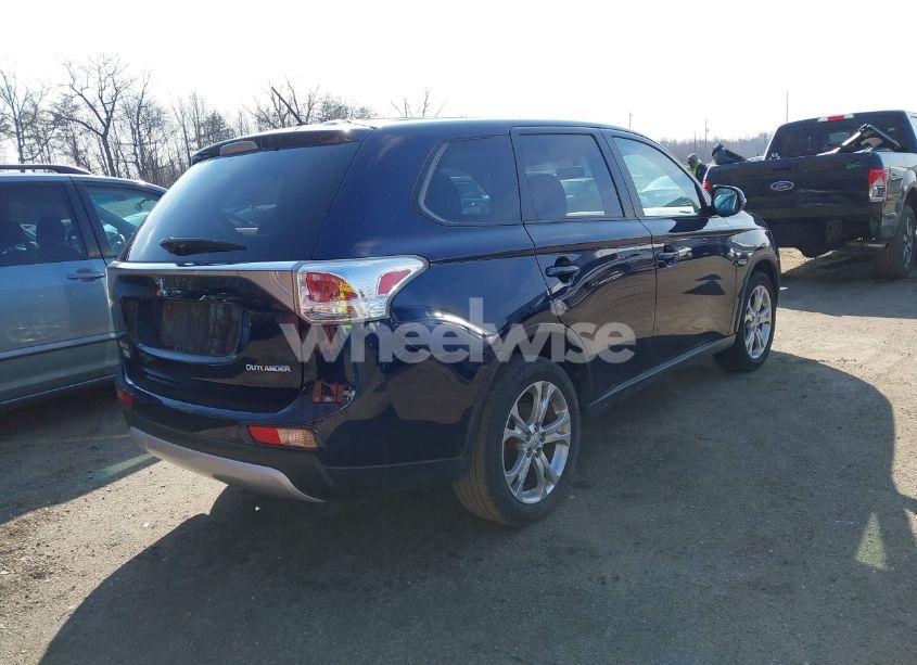 Photo 4 of 2015 Mitsubishi Outlander SE (VIN JA4AZ3A38FZ013081)
