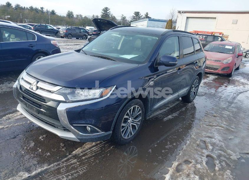 Photo 2 of 2016 Mitsubishi Outlander SEL (VIN JA4AZ3A38GZ012000)
