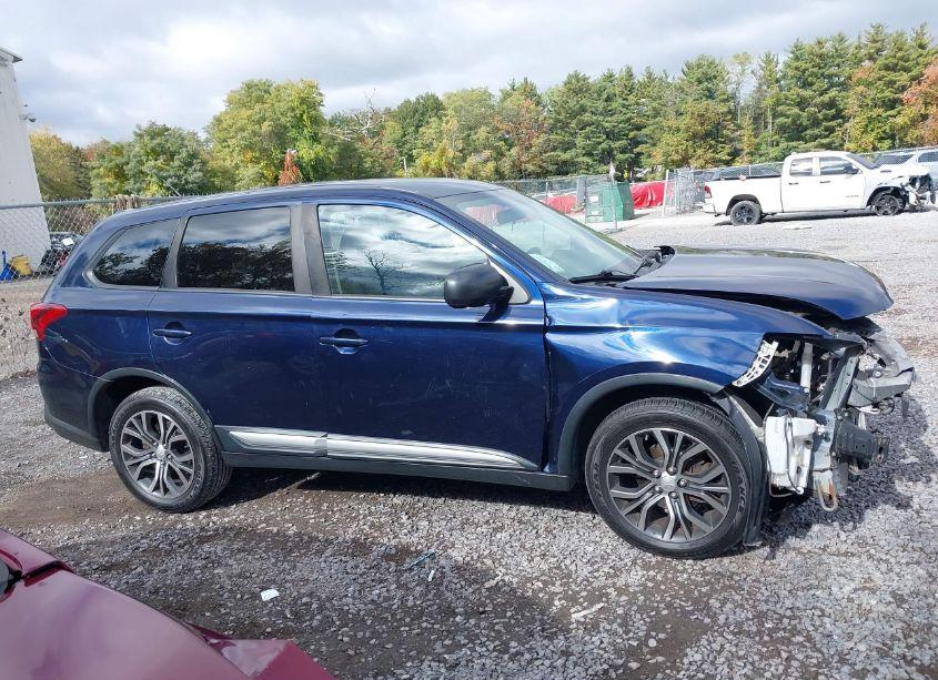 Photo 13 of 2016 Mitsubishi Outlander ES (VIN JA4AZ3A38GZ030299)