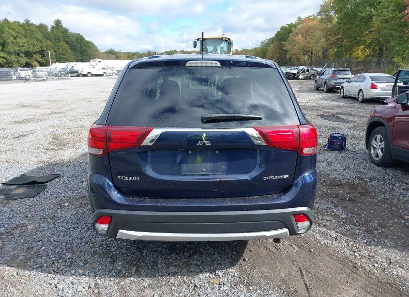 Photo 16 of 2016 Mitsubishi Outlander ES (VIN JA4AZ3A38GZ030299)