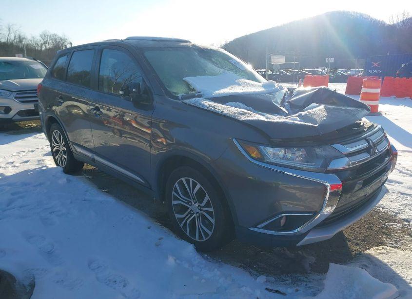 2017 Mitsubishi Outlander SE (VIN JA4AZ3A38HZ019482) main photo