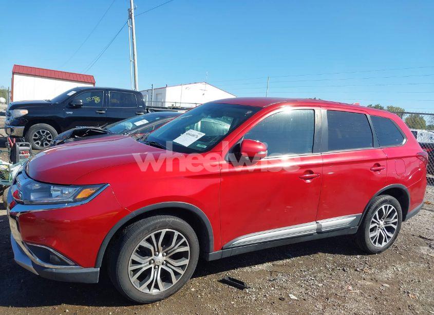 Photo 14 of 2017 Mitsubishi Outlander SE (VIN JA4AZ3A38HZ045290)