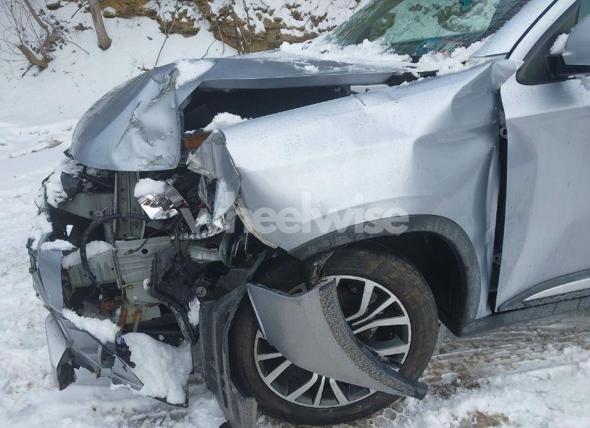 Photo 17 of 2017 Mitsubishi Outlander SEL (VIN JA4AZ3A38HZ050196)