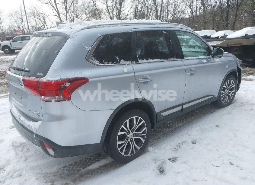 Photo 4 of 2017 Mitsubishi Outlander SEL (VIN JA4AZ3A38HZ050196)