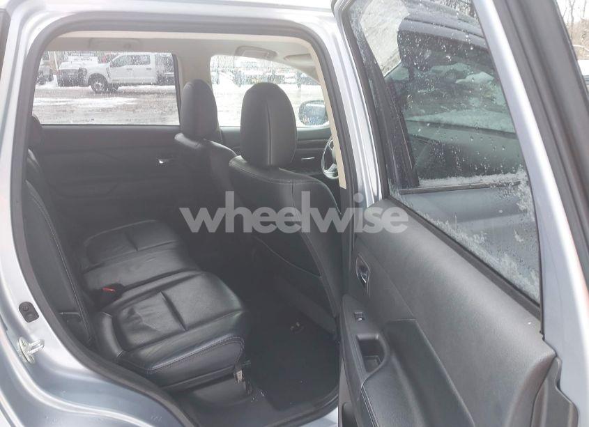 Photo 8 of 2017 Mitsubishi Outlander SEL (VIN JA4AZ3A38HZ050196)