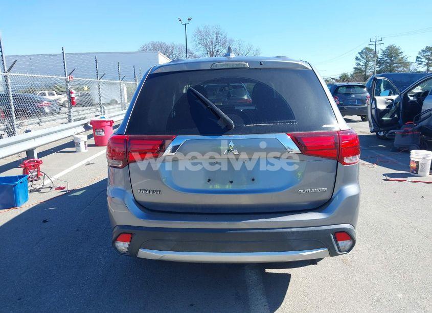 Photo 15 of 2018 Mitsubishi Outlander ES (VIN JA4AZ3A38JZ052343)