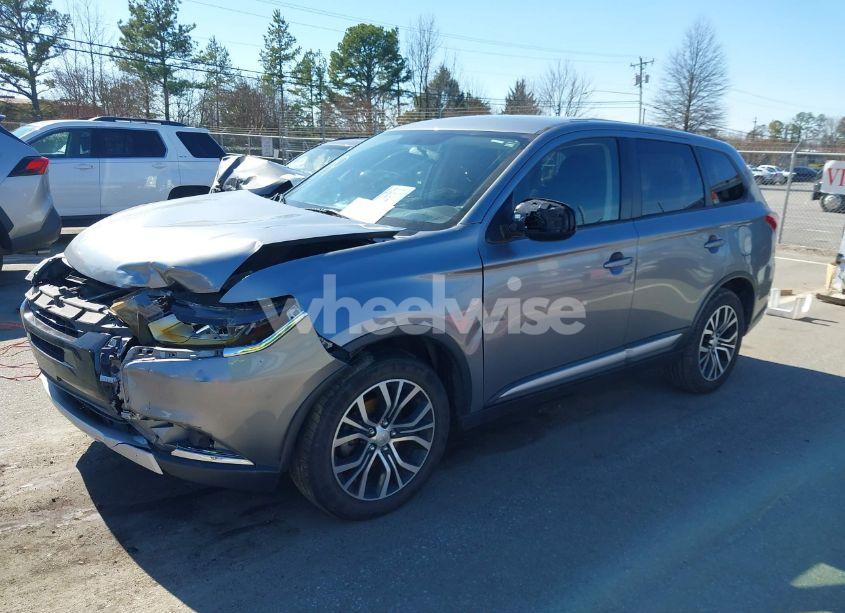 Photo 2 of 2018 Mitsubishi Outlander ES (VIN JA4AZ3A38JZ052343)