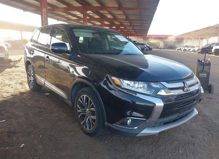 2018 Mitsubishi Outlander SE (VIN JA4AZ3A38JZ054867) main photo