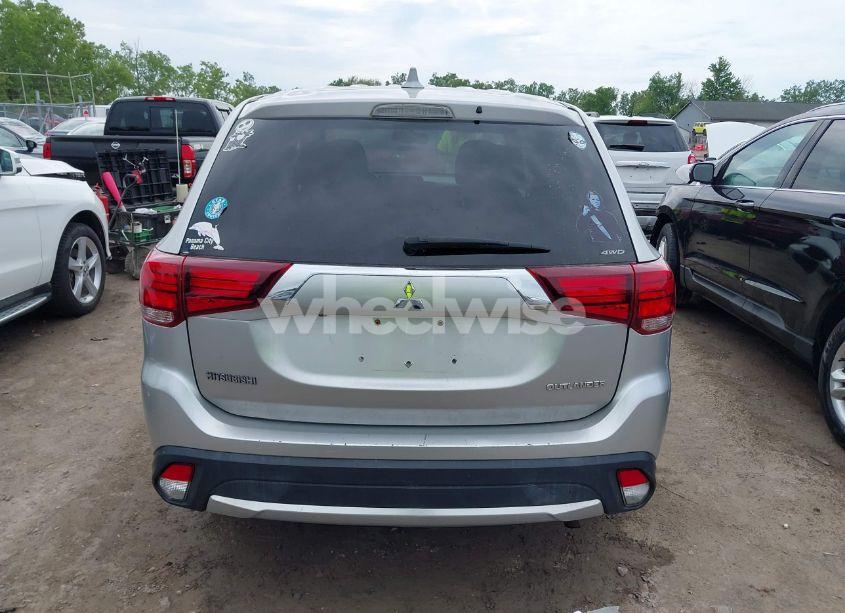 Photo 15 of 2018 Mitsubishi Outlander ES (VIN JA4AZ3A38JZ056151)