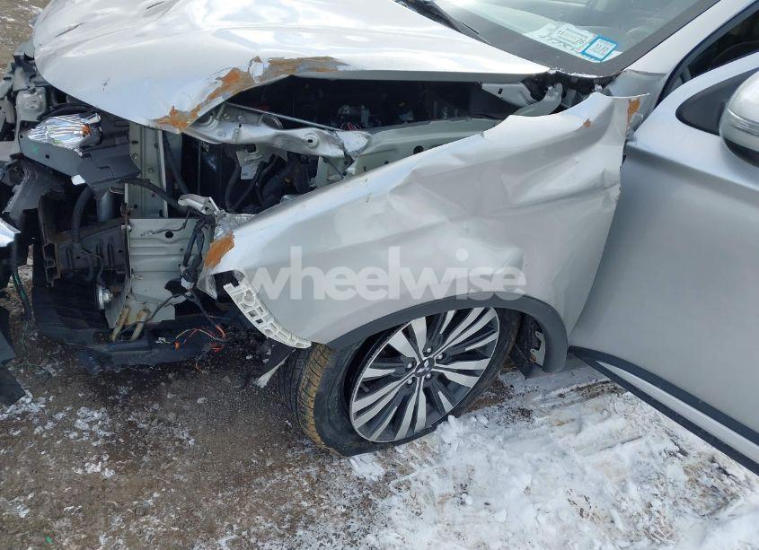 Photo 6 of 2019 Mitsubishi Outlander SEL (VIN JA4AZ3A38KZ039030)