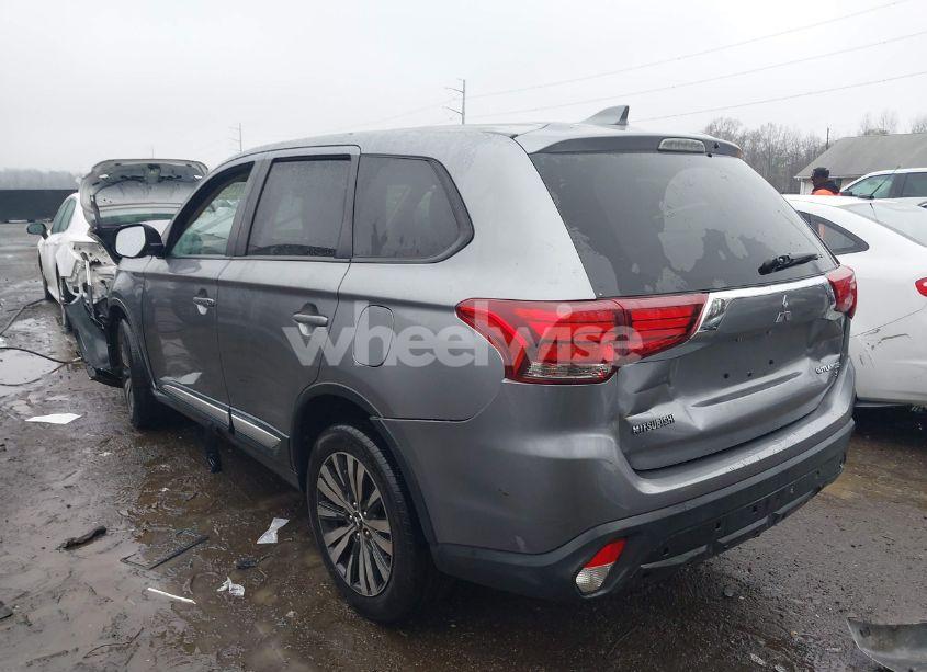 Photo 3 of 2019 Mitsubishi Outlander SE (VIN JA4AZ3A38KZ042008)