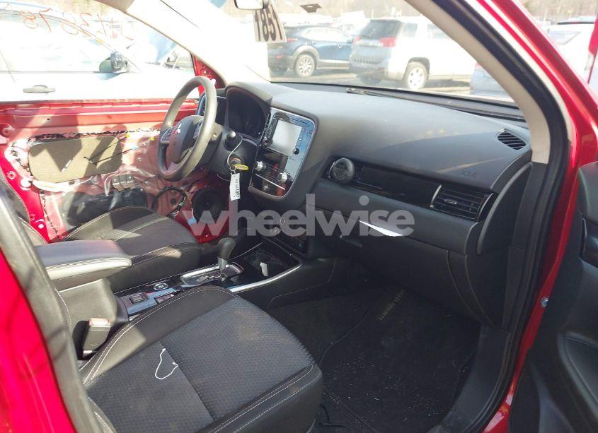 Photo 5 of 2020 Mitsubishi Outlander ES 2.4 S-AWC (VIN JA4AZ3A38LZ017160)