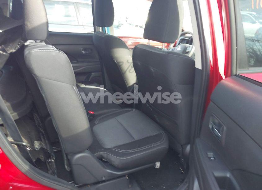 Photo 8 of 2020 Mitsubishi Outlander ES 2.4 S-AWC (VIN JA4AZ3A38LZ017160)