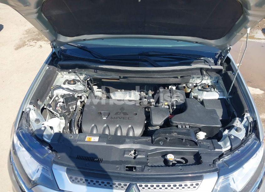 Photo 10 of 2020 Mitsubishi Outlander ES 2.4 S-AWC (VIN JA4AZ3A38LZ024741)