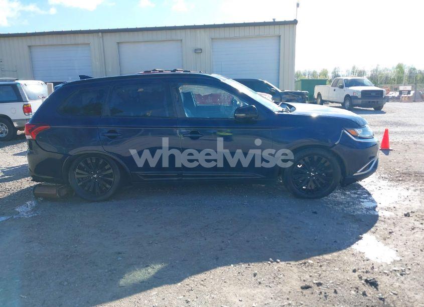 Photo 13 of 2020 Mitsubishi Outlander LE 2.4 S-AWC (VIN JA4AZ3A38LZ043130)