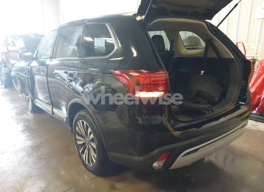Photo 3 of 2020 Mitsubishi Outlander (VIN JA4AZ3A38LZ044388)