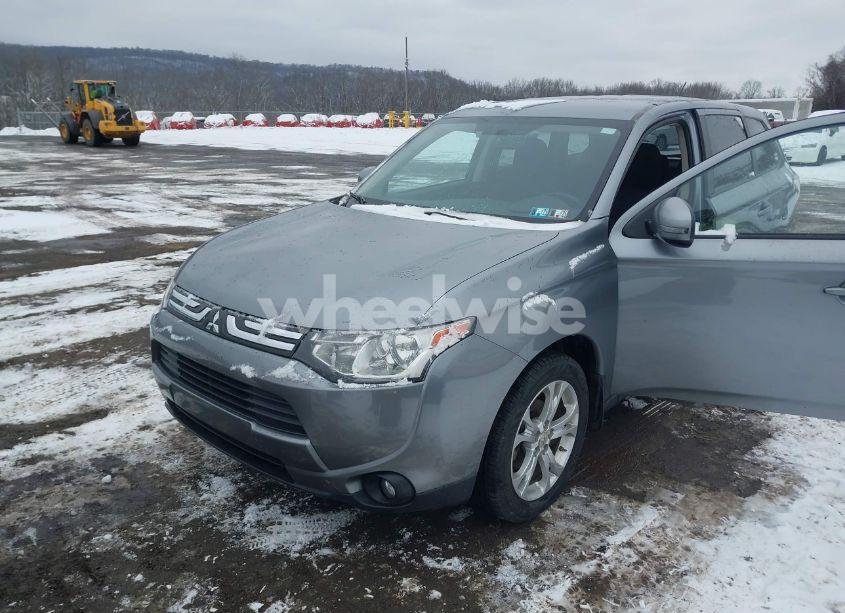 Photo 6 of 2014 Mitsubishi Outlander SE (VIN JA4AZ3A39EZ009409)