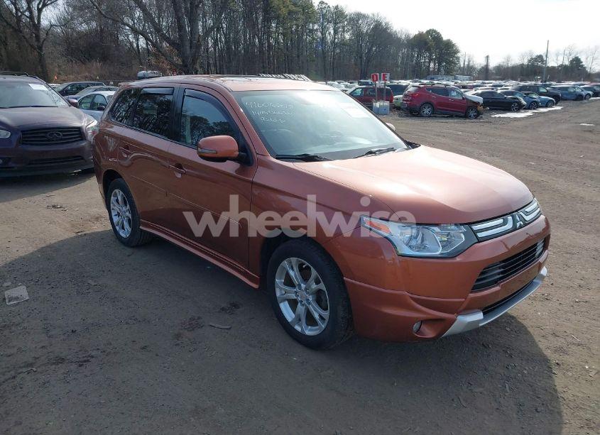 2014 Mitsubishi Outlander SE (VIN JA4AZ3A39EZ015923) main photo