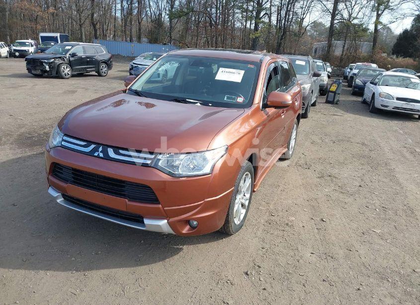 Photo 2 of 2014 Mitsubishi Outlander SE (VIN JA4AZ3A39EZ015923)