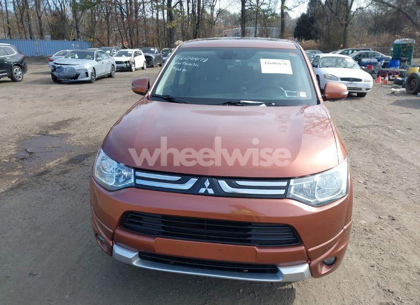 Photo 6 of 2014 Mitsubishi Outlander SE (VIN JA4AZ3A39EZ015923)