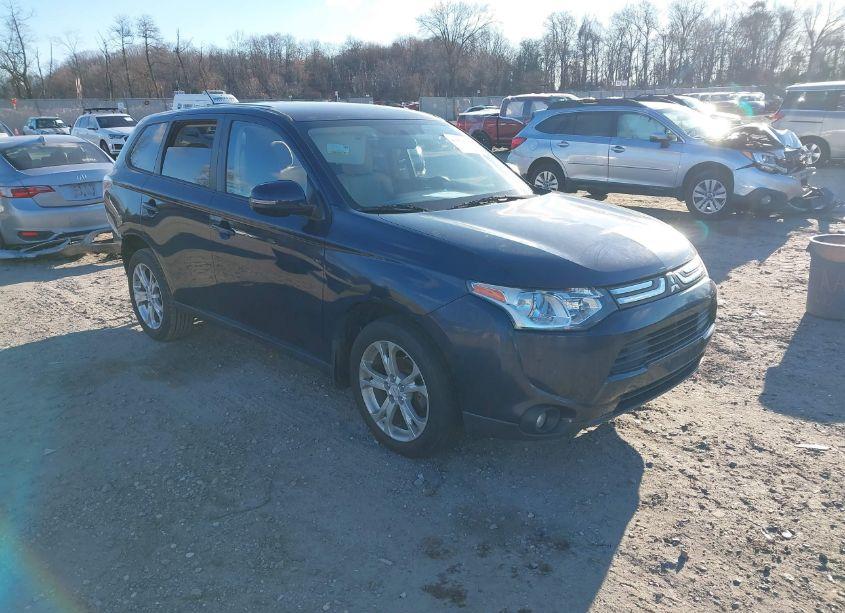 2014 Mitsubishi Outlander SE (VIN JA4AZ3A39EZ018420) main photo
