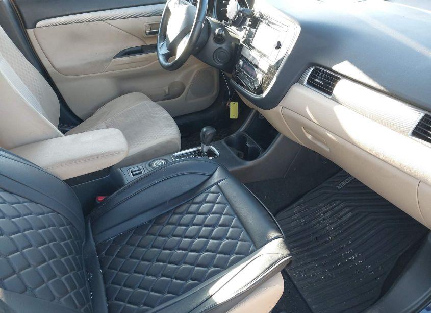 Photo 5 of 2014 Mitsubishi Outlander SE (VIN JA4AZ3A39EZ018420)