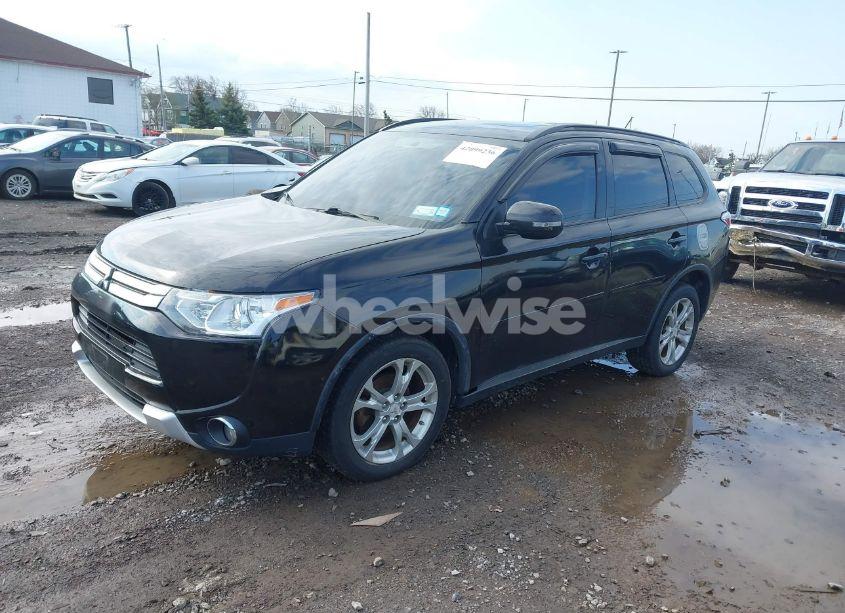 Photo 2 of 2015 Mitsubishi Outlander SE (VIN JA4AZ3A39FZ006754)