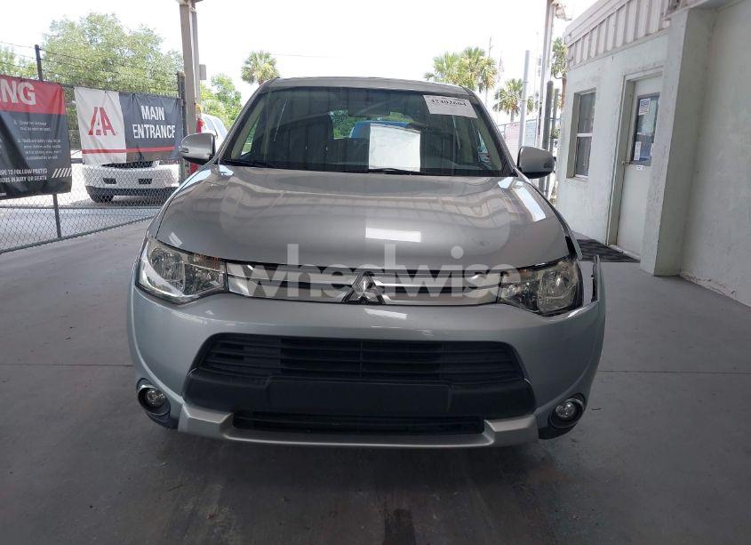 Photo 12 of 2015 Mitsubishi Outlander SE (VIN JA4AZ3A39FZ010819)